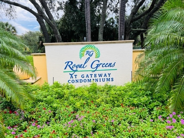 Gate Entrance - 11490 Villa Grand