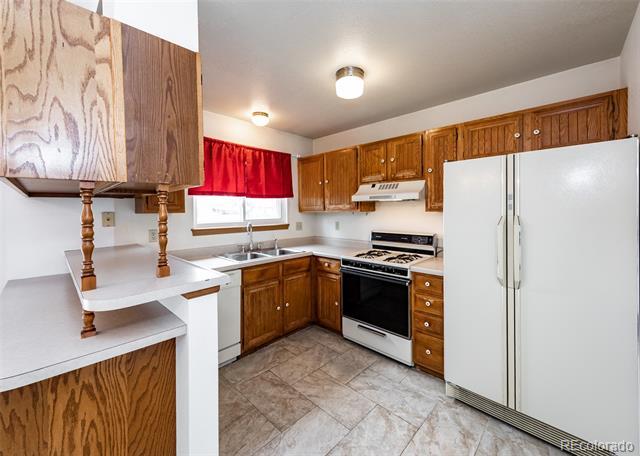 Building Photo - 838 Daffodil St