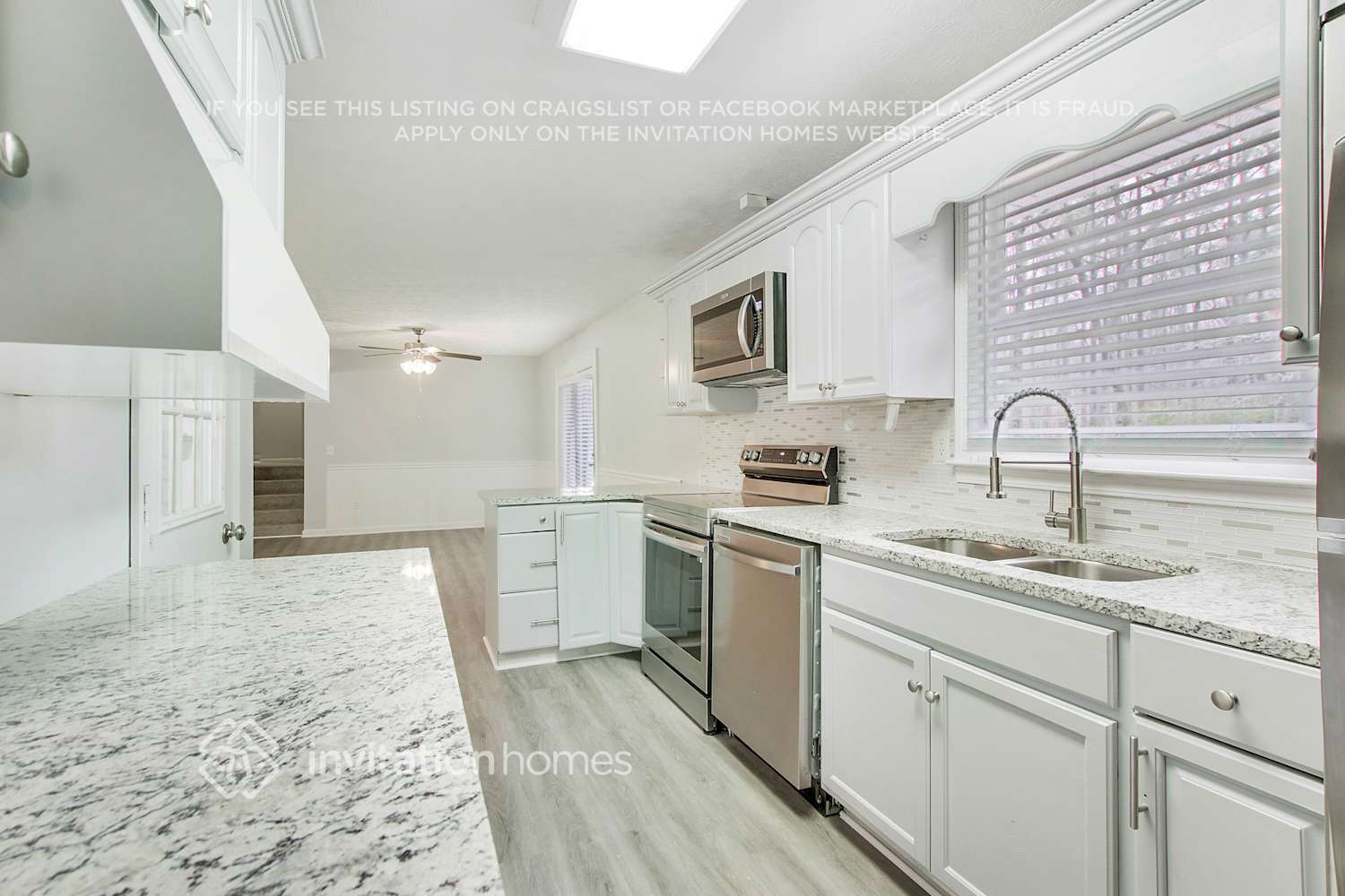Building Photo - 7280 Hollyhock Dr