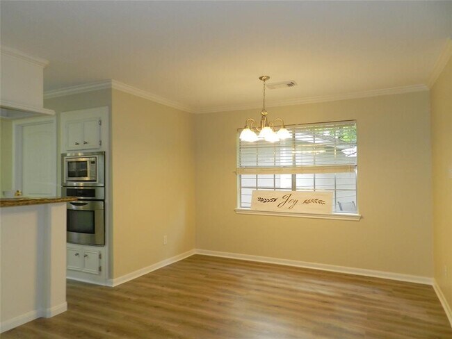 Building Photo - 9403 Oxted Ln
