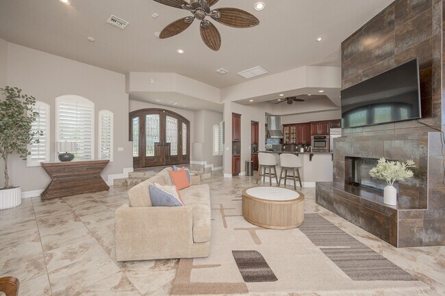 Building Photo - 1362 Pioneer Trail