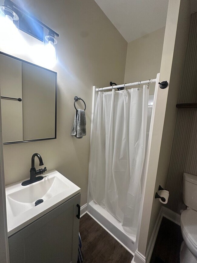 Building Photo - Coming Soon – Spacious 4 Bedroom, 3 Bathroom Custom-Built Home for Rent!
