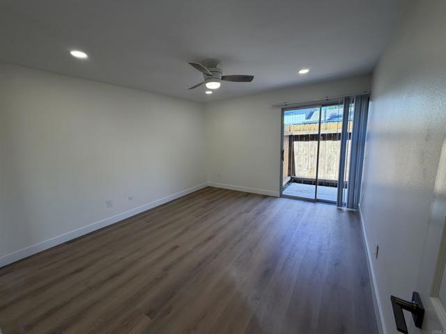 Building Photo - 403 Requeza St