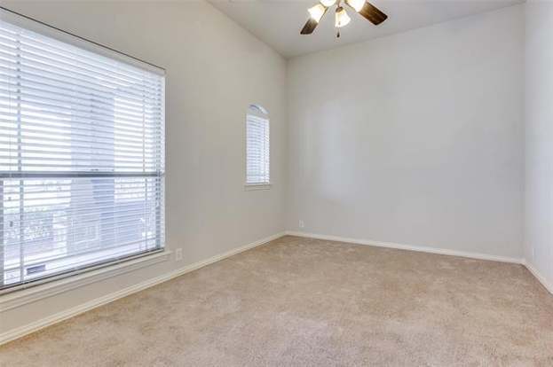 Building Photo - 1021 Durham Dr