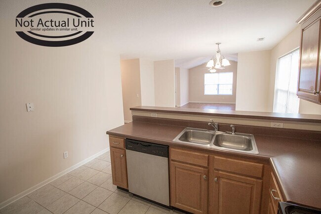 Building Photo - 1881 Harmony St