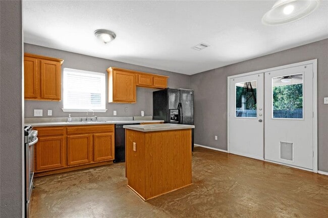 Building Photo - 3007 Rainy River Dr