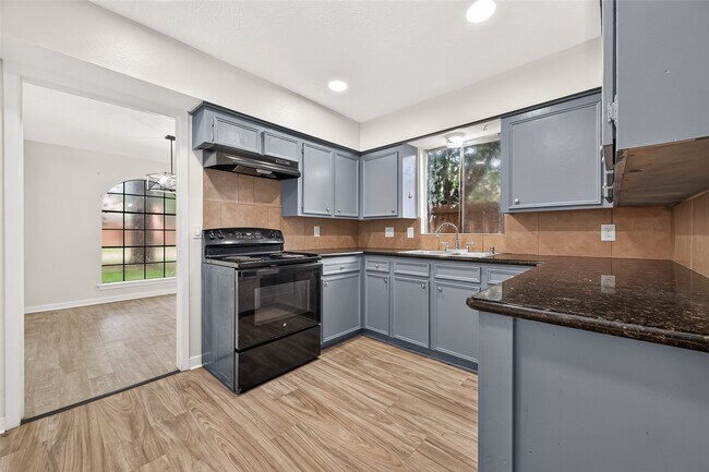 Building Photo - 14030 Cashel Forest Dr