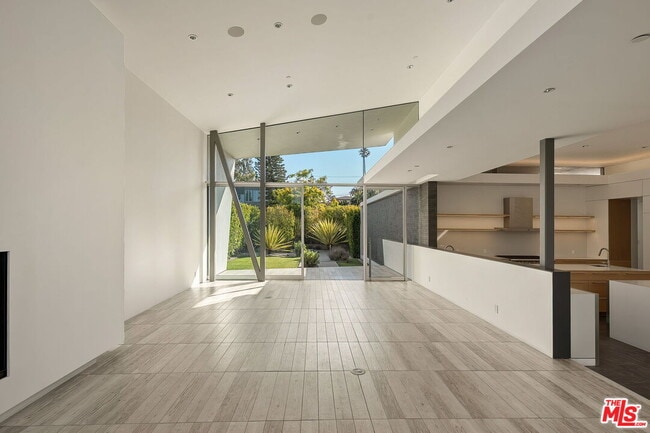 Building Photo - 3646 Inglewood Blvd