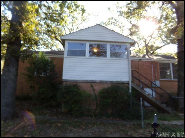 Building Photo - 1400 S Taylor St