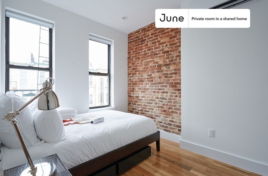 Building Photo - Spacious ROOM at The Cornelia House