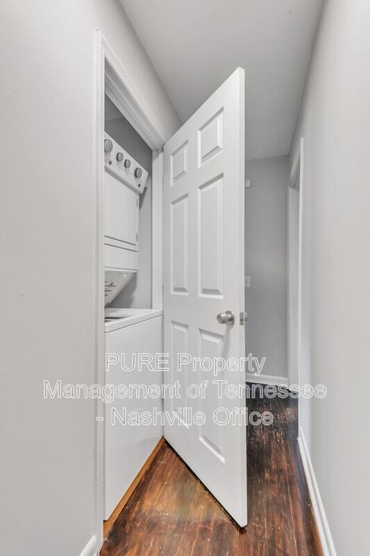 Building Photo - 1715 24th Ave N