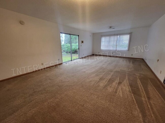 Building Photo - Classic Farmhouse on Murray w/Acreage, Mul...