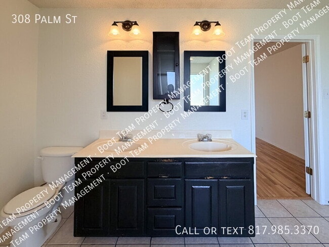 Building Photo - 308 Palm St