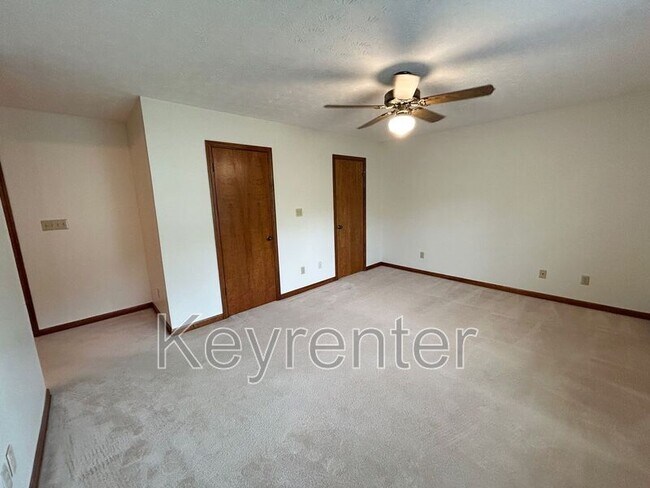 Building Photo - 857 Spinnaker Rd