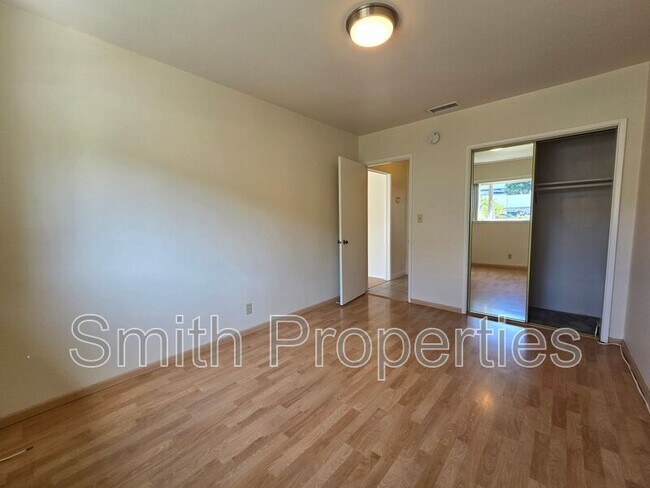 Building Photo - 2601 Gates Ave