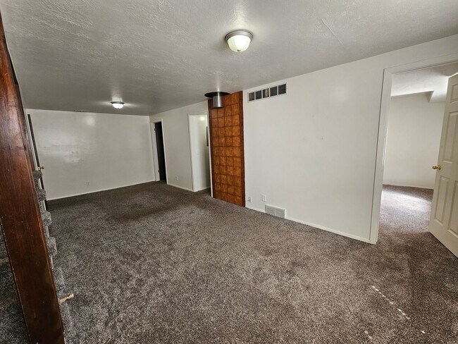 Building Photo - 51-53 W 1100 S