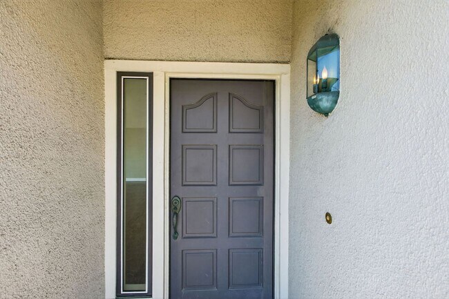 Building Photo - The Ultimate Coastal Escape: 3 Bedrooms with Panoramic Ocean Views in Gated Waterford Pointe!