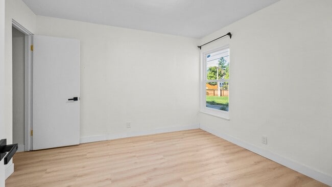 Building Photo - 5 Ormond Ct