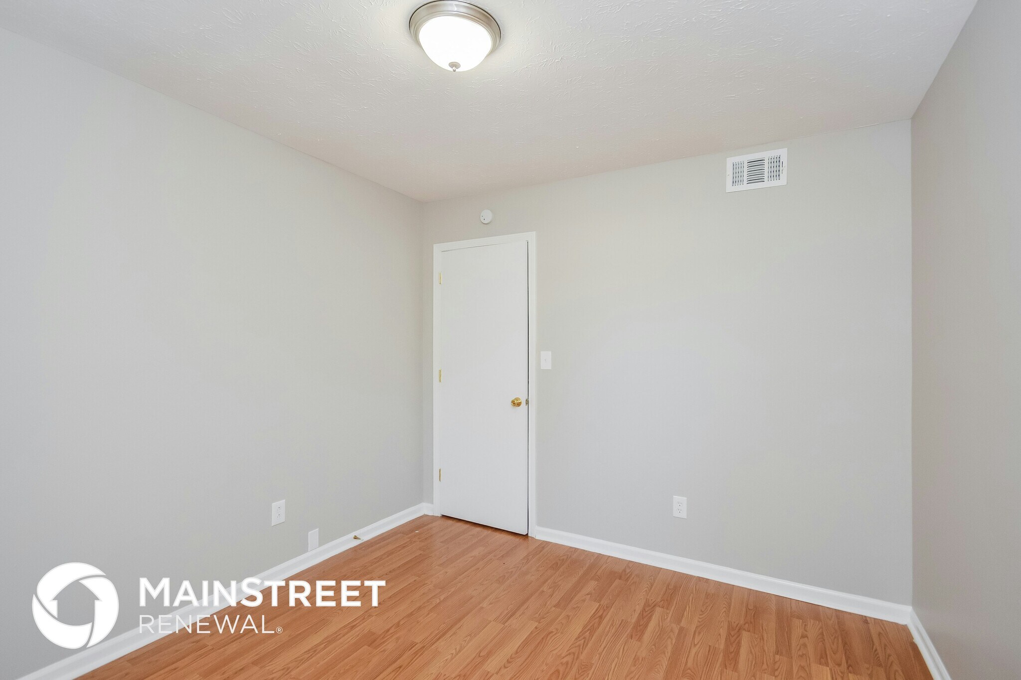 Building Photo - 619 Lakeridge Cir SE