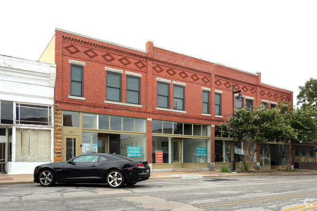 Primary Photo - The Noble Lofts