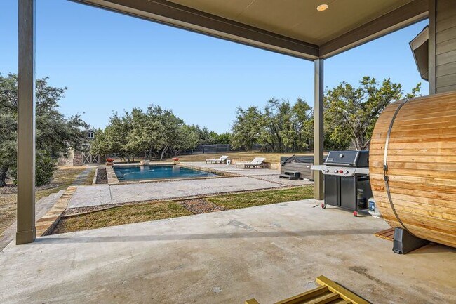 Building Photo - 21808 Esmeralda Dr