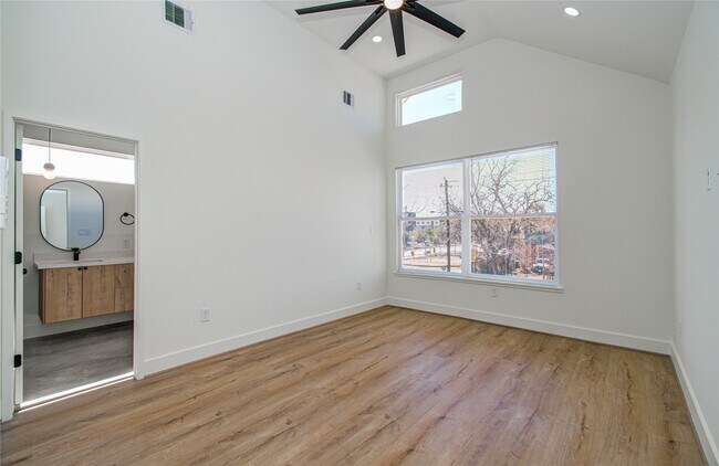 Building Photo - 1506 McKee St