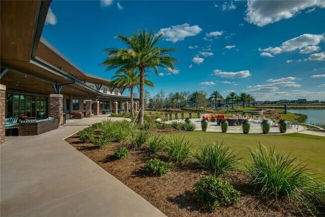 Building Photo - 5223 NW 48th Pl