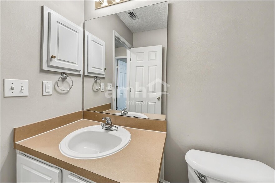 Building Photo - 2663 Fernleaf Dr