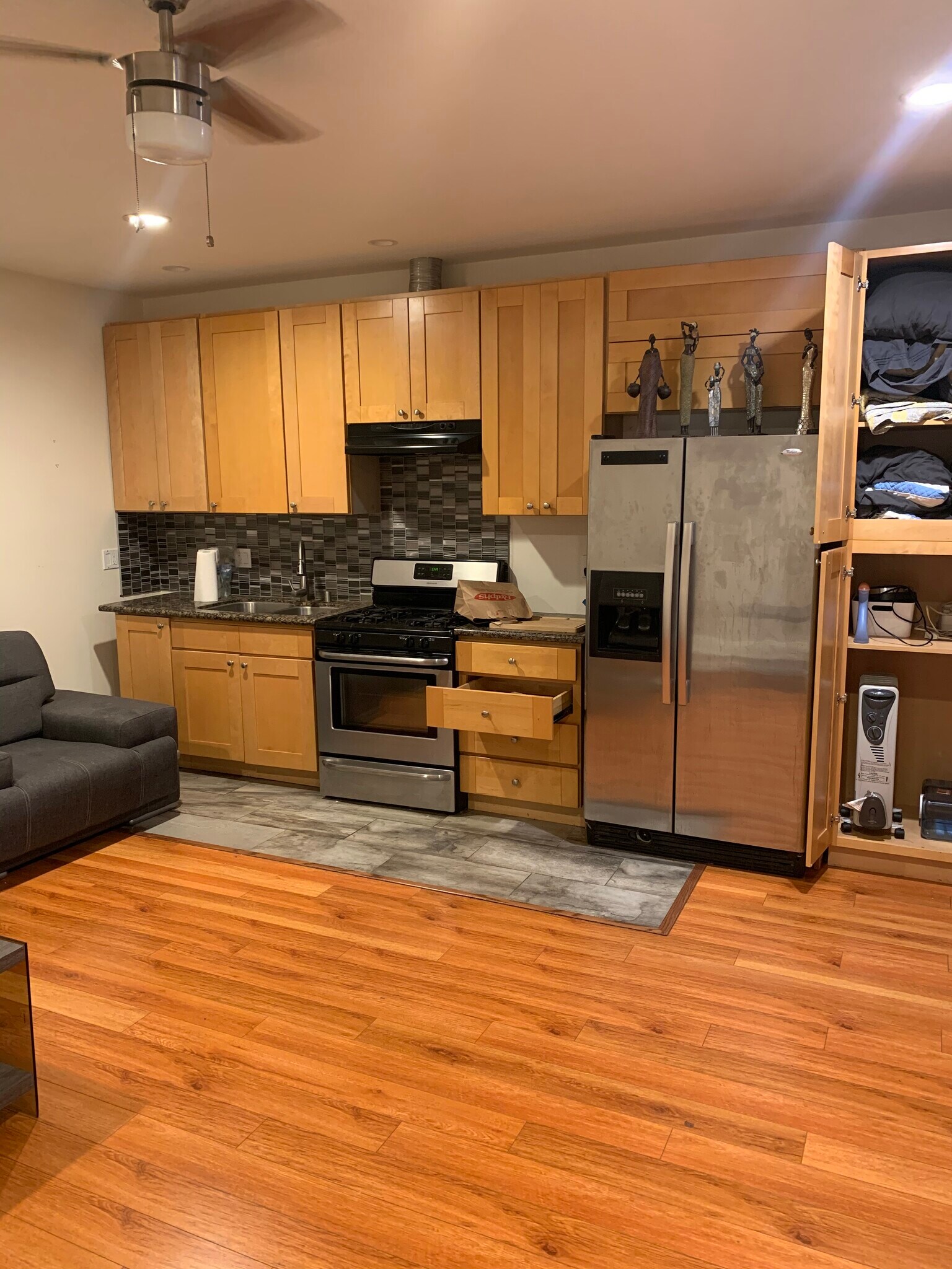 Building Photo - 766 N Alexandria Ave