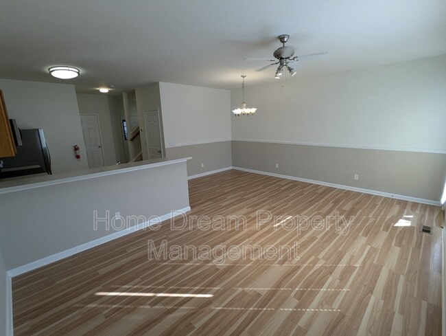 Building Photo - 35090 Sara Ct
