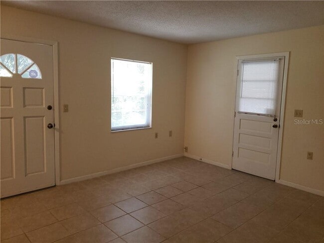 Building Photo - 1401 E 1st Ave