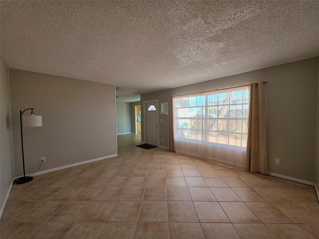 Building Photo - 5282 SE 43rd Trce