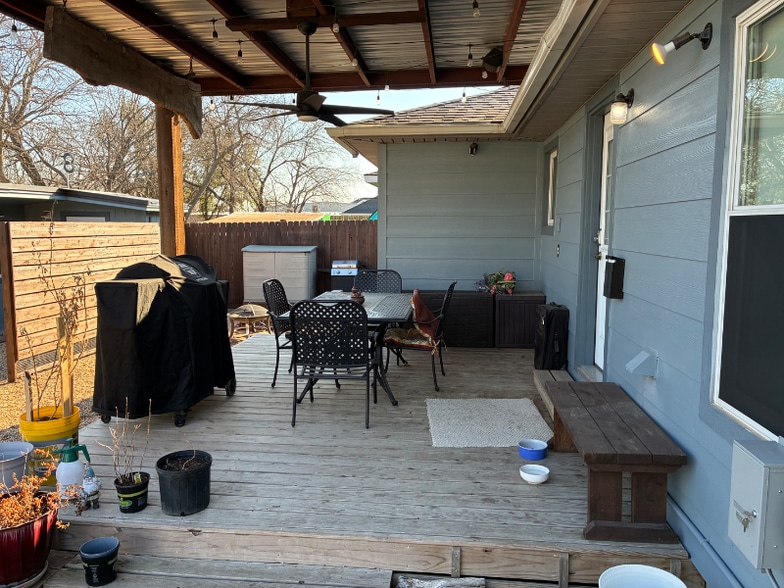 Building Photo - 404 Bryson St