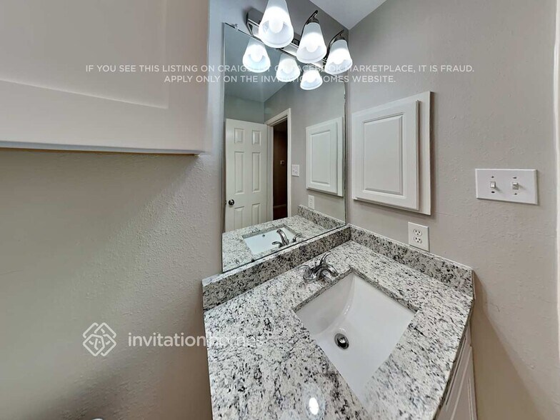 Building Photo - 18115 Water Mill Dr