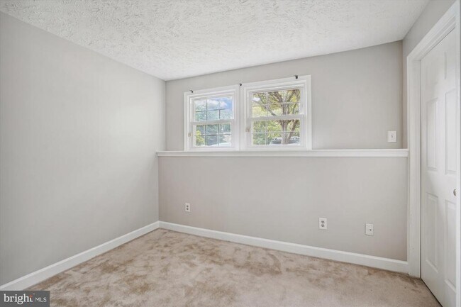 Building Photo - 14634 Battery Ridge Ln