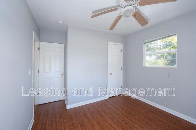 Building Photo - 1737 Bozo Ln