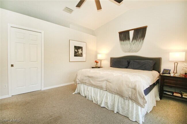 Building Photo - 370 Emerald Bay Cir