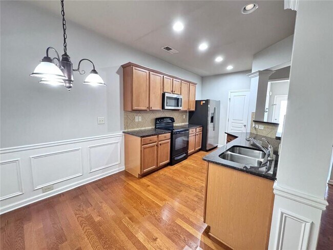 Building Photo - 1420 Brookmere Way