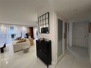 Building Photo - 19195 Mystic Pointe Dr