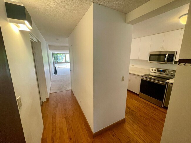 Building Photo - Cool, 2nd Floor Gardenview, Mauna Luan Unit