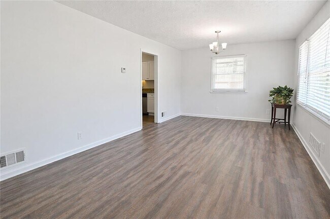 Building Photo - 2191 Greystone Way