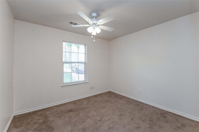 Building Photo - 10680 Royal York Dr