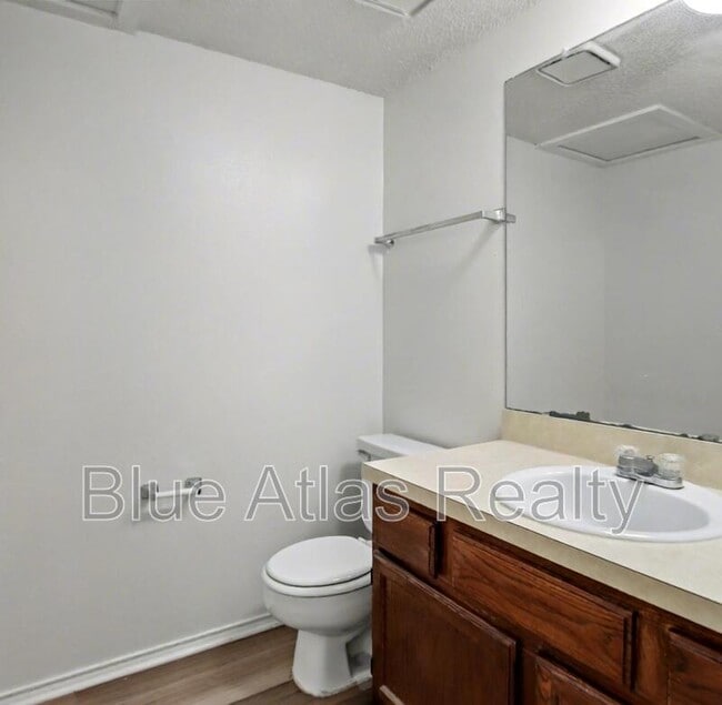 Building Photo - 205 Pate Orr Rd N