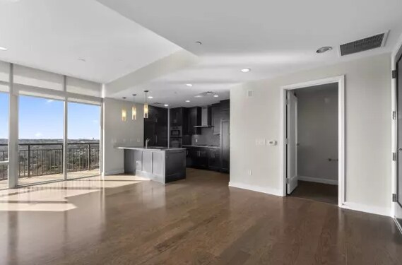 Building Photo - 4242 Broadway-227.5