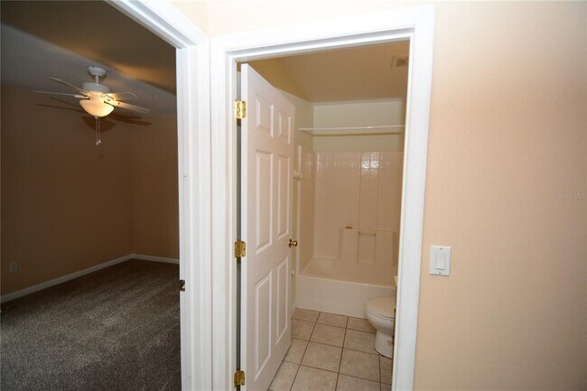 Building Photo - 37 Eton Ln