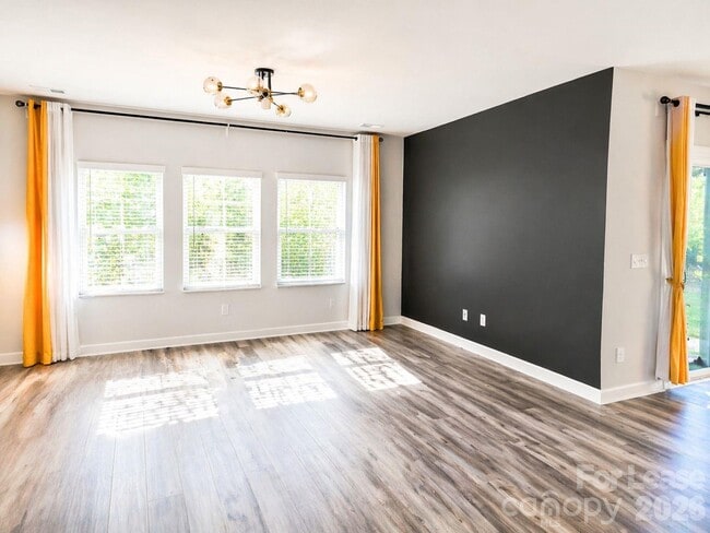 Building Photo - 2019 Red Ash Dr