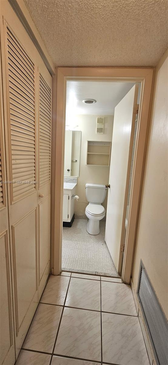 Building Photo - 1300 NE Miami Gardens Dr