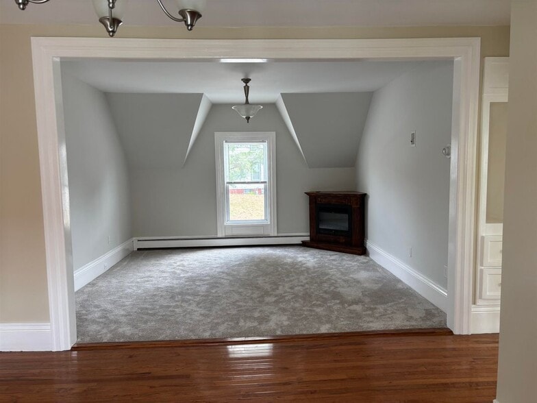 Building Photo - 92 Ashland, 2