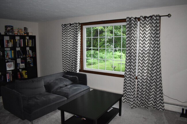 Building Photo - 25% off 1st months rent! Well maintained, ...