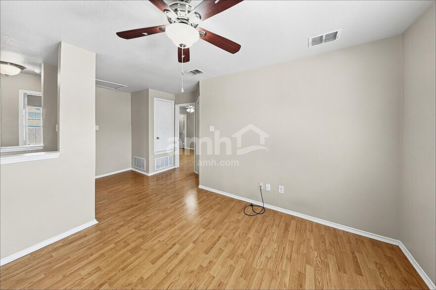 Building Photo - 11500 Gloriosa Dr